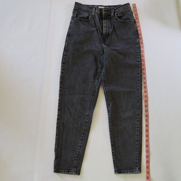 Black Levi's High-Waisted Taper jeans - Picture 6 of 9